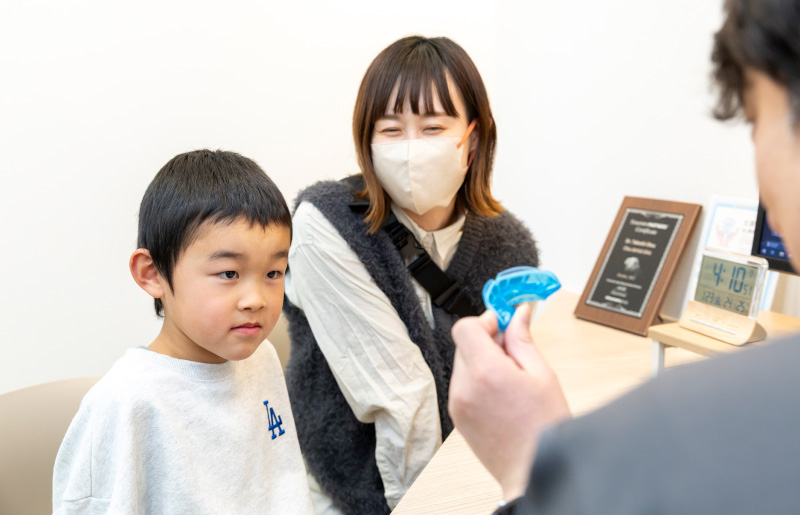 原因から歯並びを治す。子どものための機能的矯正